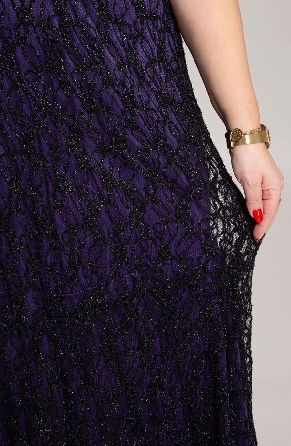 Rochie lungă din dantelă cu violet
