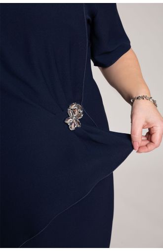 Rochie elegantă bleumarin cu broșă