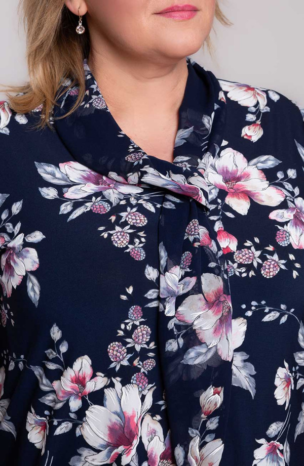Bluza bleumarin cu flori si decor