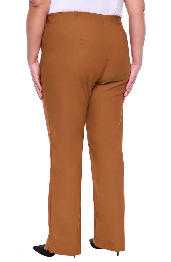 Pantaloni drepți mai lungi, de culoare caramel