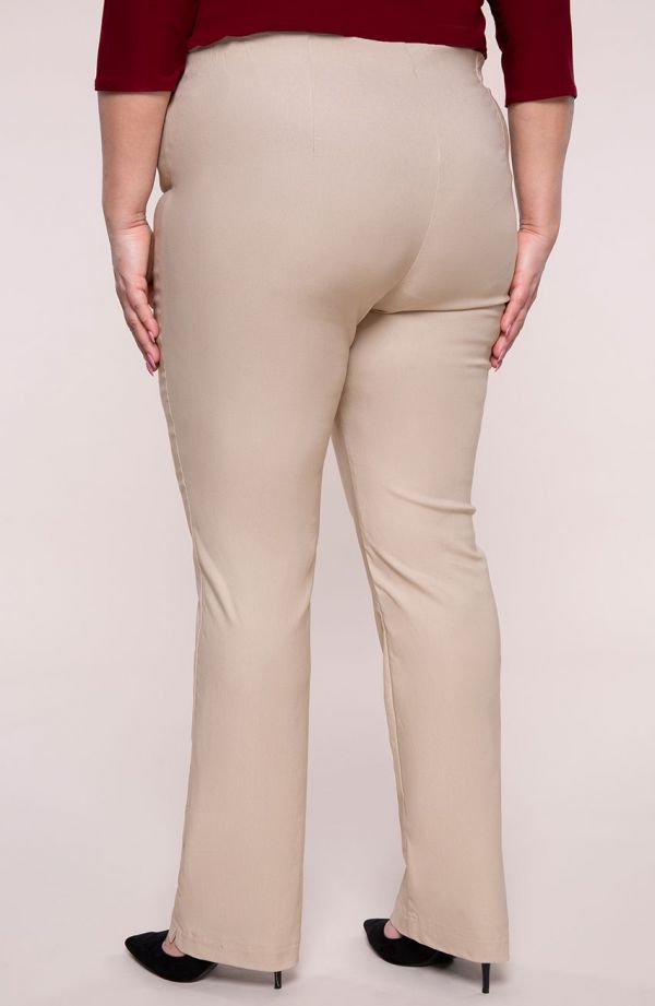 Dłuższe proste spodnie plus size dla puszystych w kolorze beżu