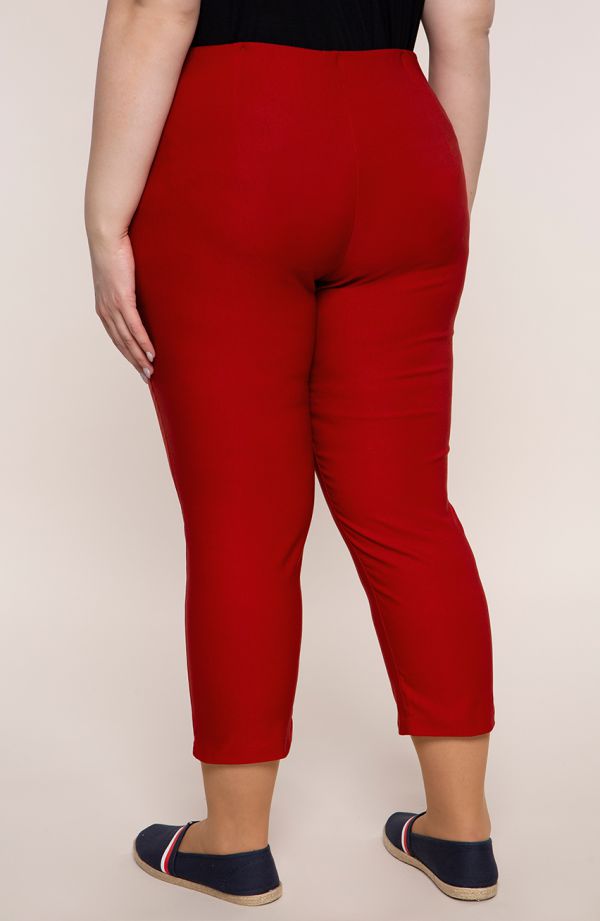 Pantaloni trei sferturi roșu închis