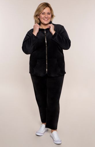 Welurowy dres damski plus size w czarnym kolorze
