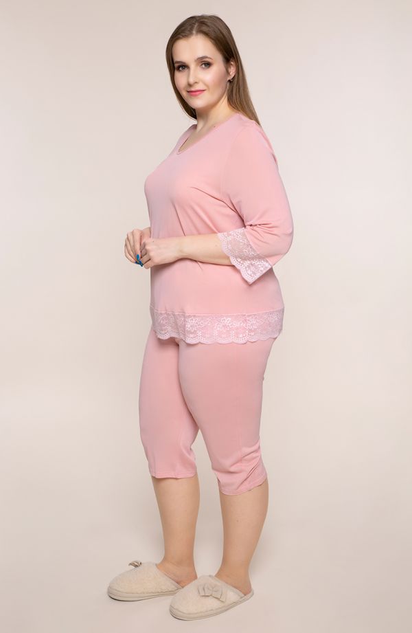 Pijama roz cu inserții din dantelă