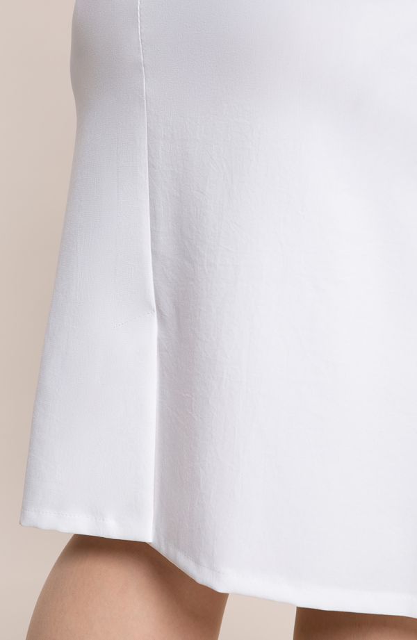 Biała klasyczna spódnica z lnu