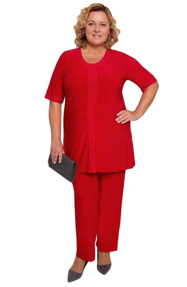 Costum roșu cu centură sclipitoare
