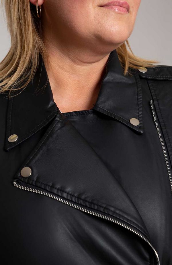 Jacheta clasică neagră cu guler